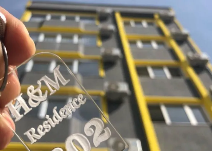 Aparthotel H&m Rezidence *